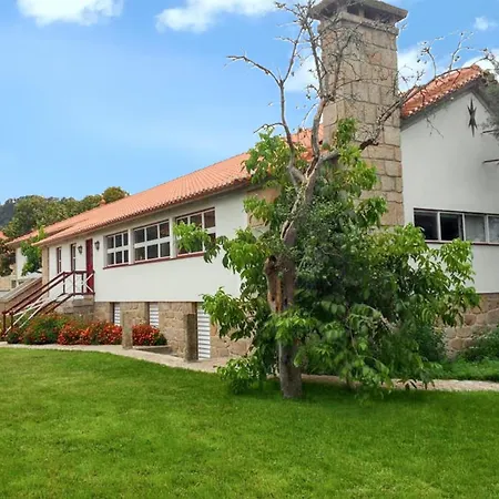 Vakantiehuis Family House With Mountain View In Vouzela