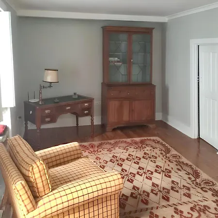 Family House With Mountain View In Vakantiehuis *