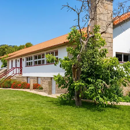 펜션 Family House With Mountain View In *