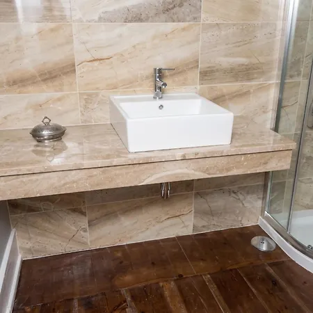 펜션 Family House With Mountain View In *
