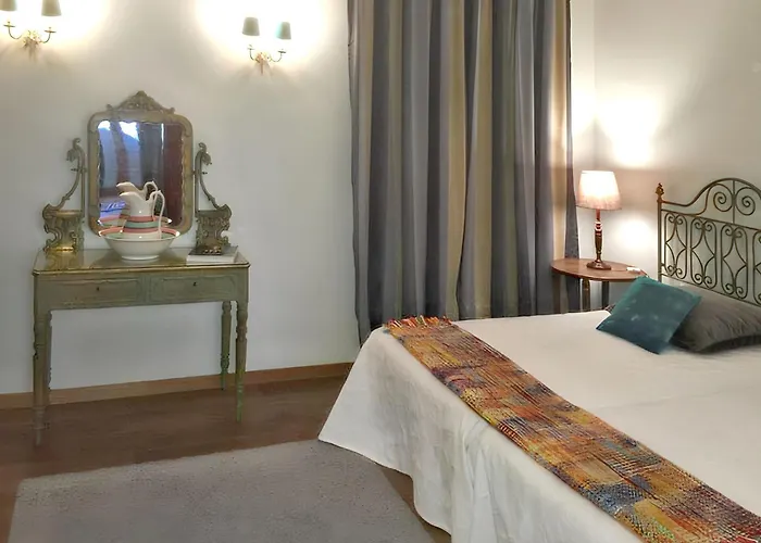 Hébergement de vacances Family House With Mountain View In